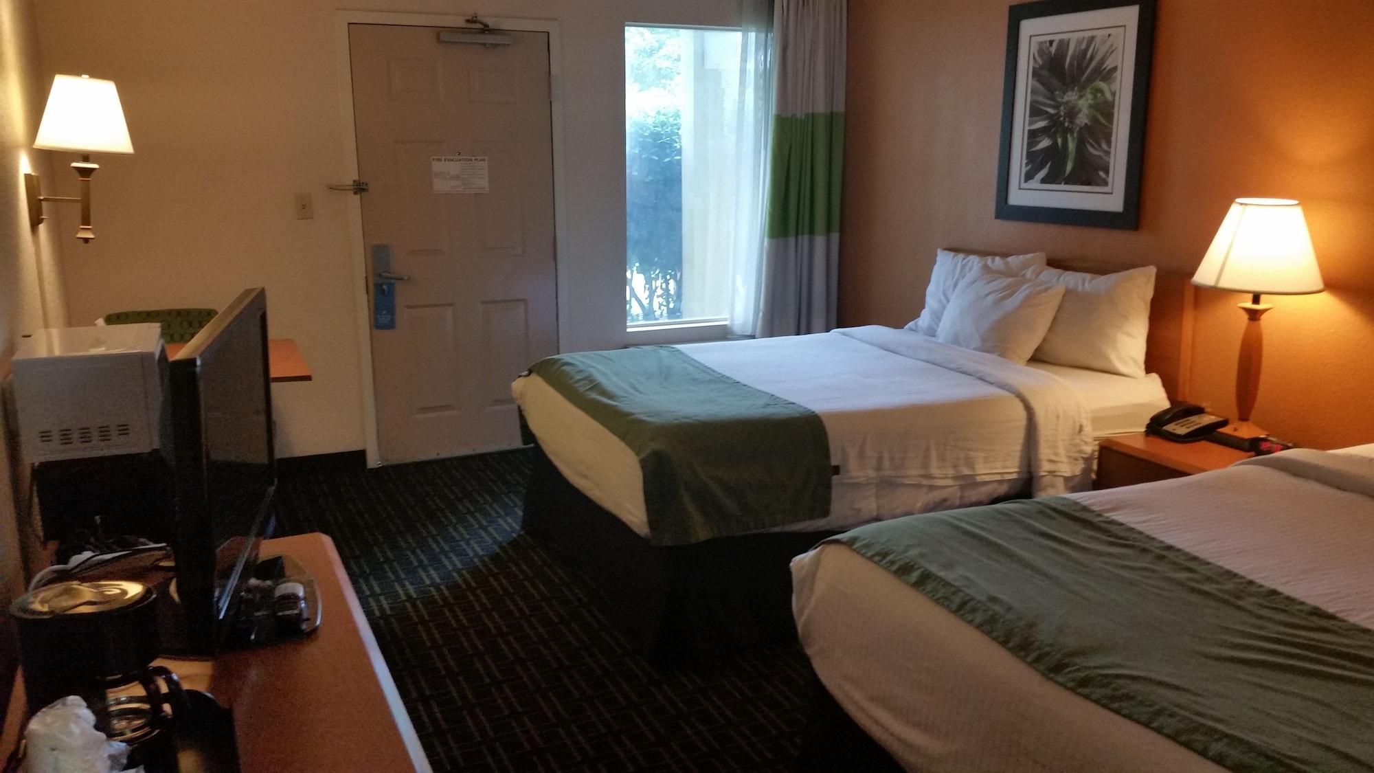 Days Inn By Wyndham Chattanooga/Hamilton Place Екстер'єр фото