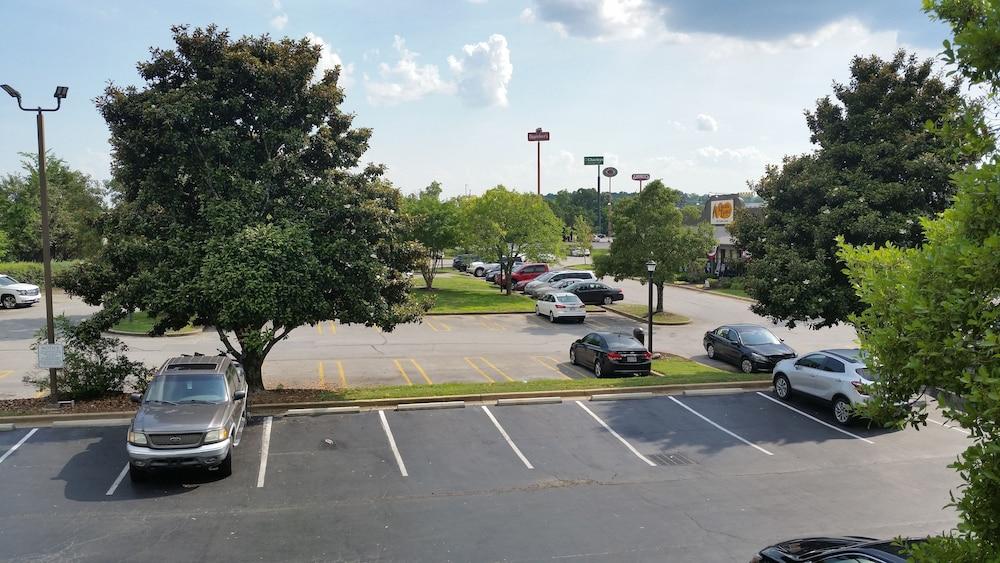 Days Inn By Wyndham Chattanooga/Hamilton Place Екстер'єр фото