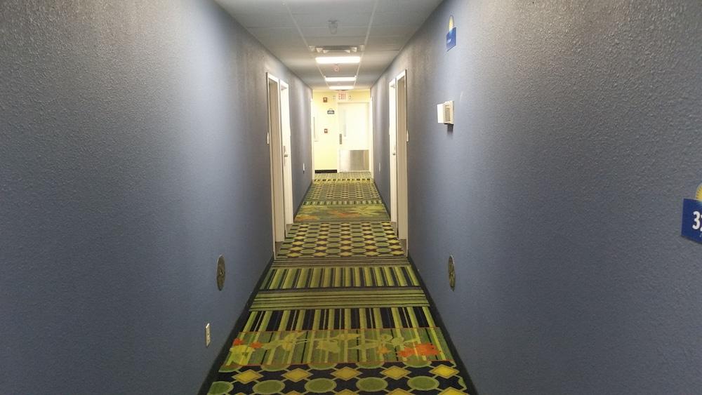 Days Inn By Wyndham Chattanooga/Hamilton Place Екстер'єр фото