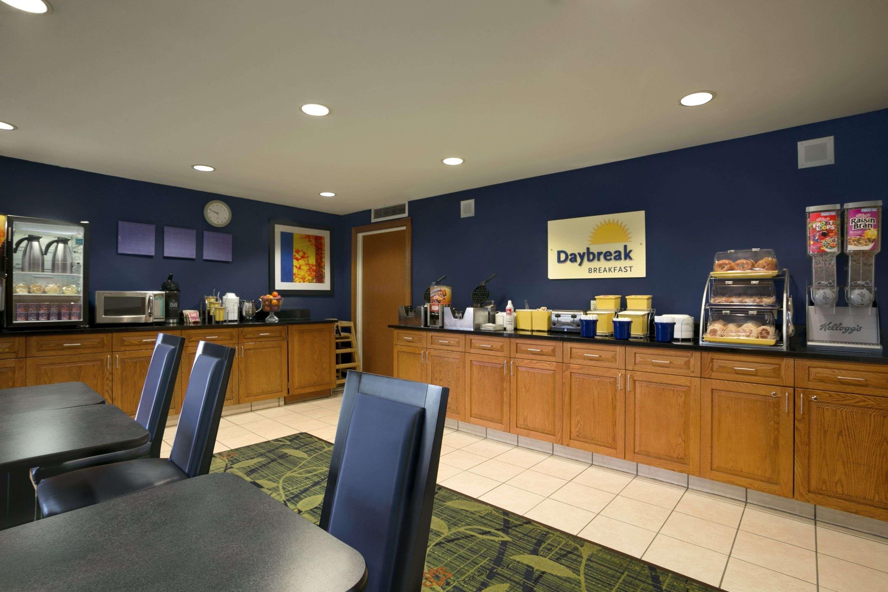 Days Inn By Wyndham Chattanooga/Hamilton Place Екстер'єр фото