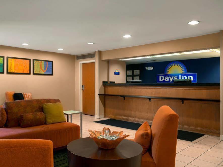 Days Inn By Wyndham Chattanooga/Hamilton Place Екстер'єр фото